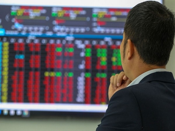 Dự báo tuần này VN-Index sẽ quay về vùng 870 - 875 điểm
