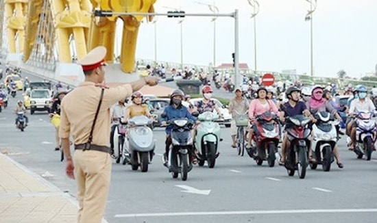 Luật Bảo đảm trật tự, an toàn giao thông đường bộ được kỳ vọng sẽ giải quyết được nhiều tồn tại, bất cập trong thực tiễn. Ảnh minh họa