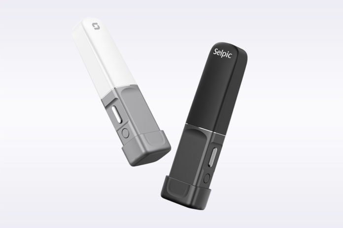 Selpic P1 có thể kết nối được với smartphone, rất tiện lợi cho những người hay di chuyển.