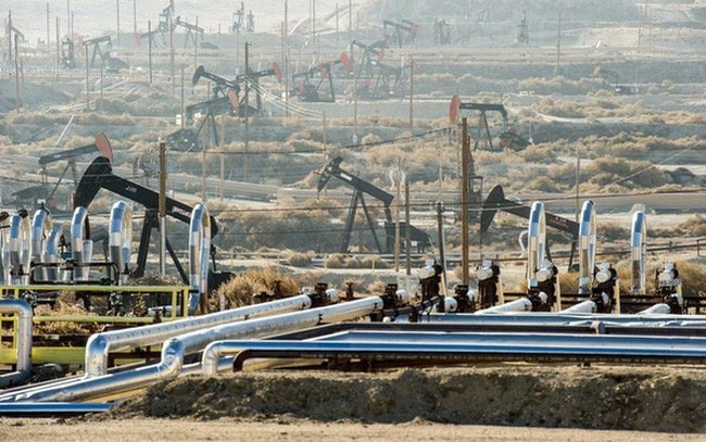 Giá dầu thô thế giới đang chờ quyết sách mới của các nước nhóm OPEC+. Ảnh minh họa.