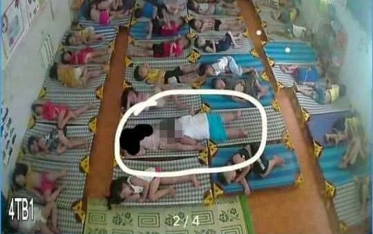 Hình ảnh giờ ngủ trưa của học sinh mầm non ở Kiến Thụy, Hải Phòng. Ảnh: cắt từ camera.