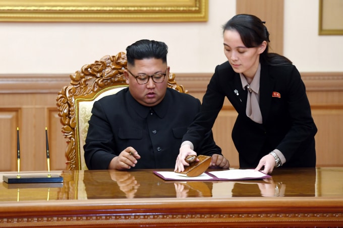 Nhà nước Triều Tiên đã liên tiếp chỉ trích Hàn Quốc và ra cảnh báo đóng cửa văn phòng liên lạc liên Triều do Hàn Quốc không ngăn được những người đào tẩu rải truyền đơn - Ảnh: Reuters