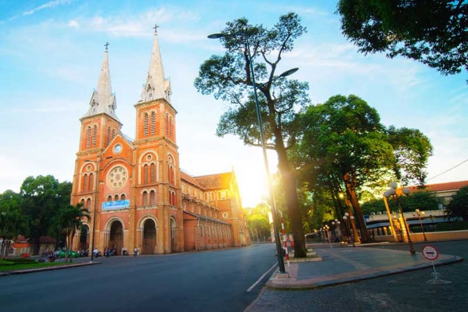 nhà thờ đức bà2