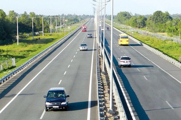 Dư luận đang sôi sục trước thông tin Bộ Xây dựng đề xuất chỉ định thầu Tổng công ty Sông Đà làm một số dự án trên tuyến cao tốc Bắc - Nam. Ảnh minh họa.
