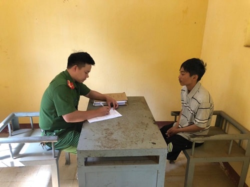 Đối tượng Nguyễn Văn Sơn tại Cơ quan Công an. Ảnh: Công an Đăk Lăk