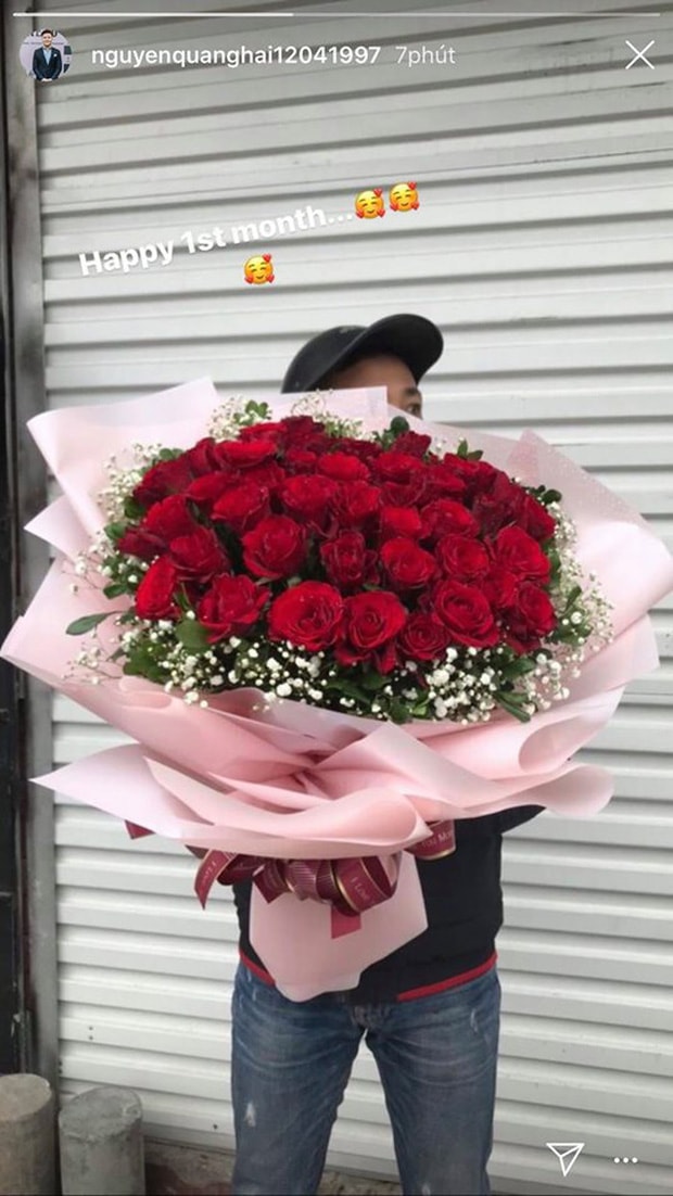 Mặc bao sóng gió, Quang Hải và Huỳnh Anh đã chính thức hẹn hò được 1 tháng rồi.