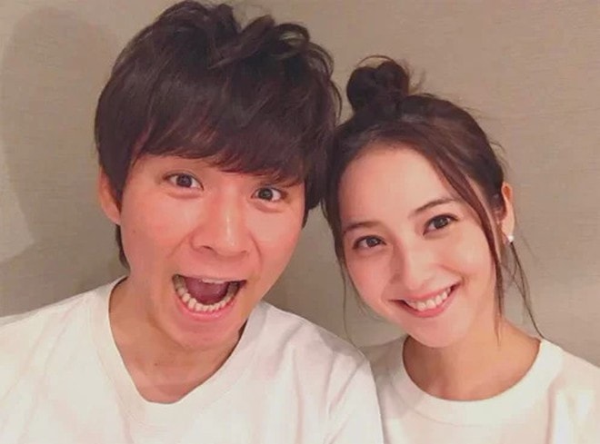 Ken Watabe và Nozomi Sasaki từng được tung hô là cặp đôi vàng của showbiz xứ sở Hoa Anh Đào.