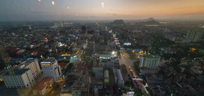 Thành phố Thanh Hóa góc nhìn từ trên cao khi về đêm