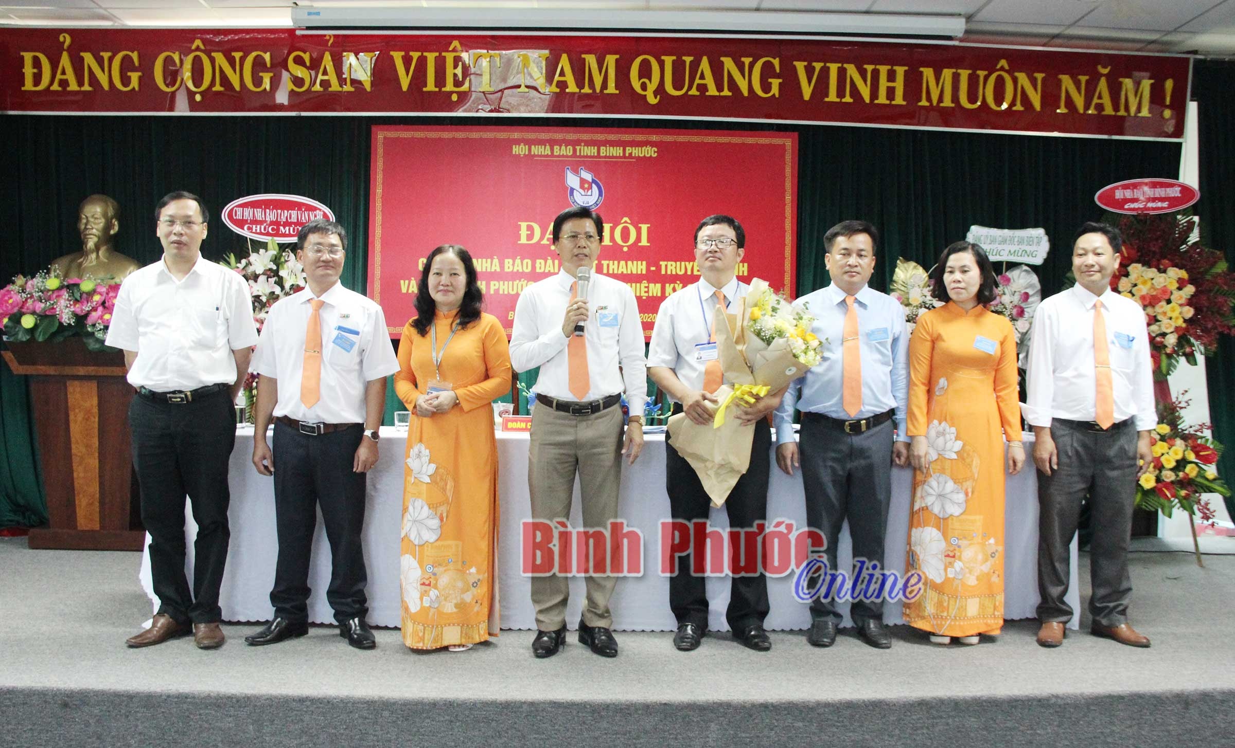 Ban Thư ký Chi hội BPTV lần thứ I, nhiệm kỳ 2020 - 2022 ra mắt Đại hội. Ảnh Thanh Khoa