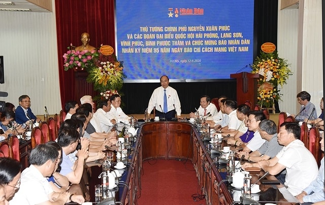 Thủ tướng Nguyễn Xuân Phúc phát biểu tại buổi thăm và chúc mừng Báo Nhân Dân. (ảnh:baonhandan).