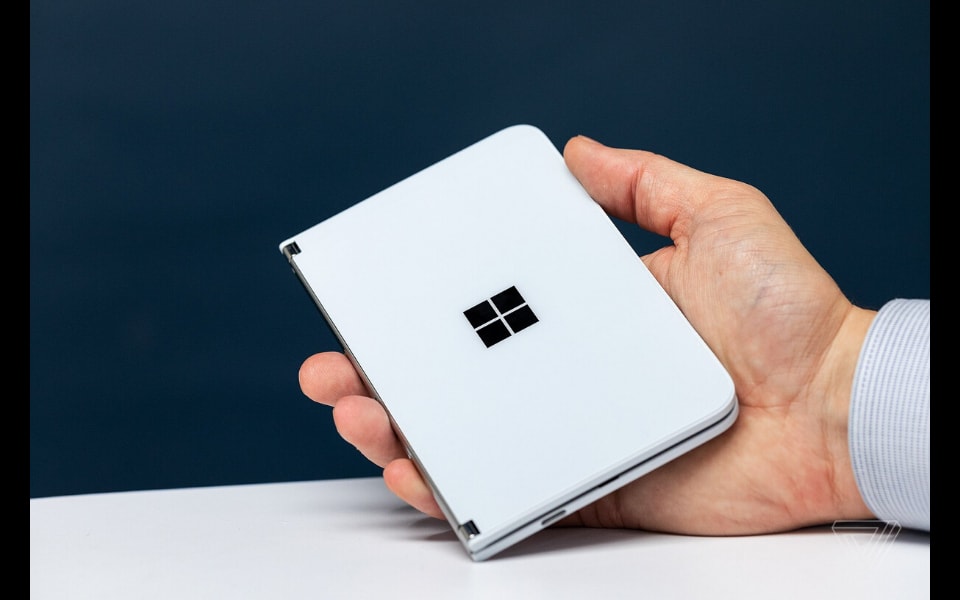 Surface Duo sẽ sử dụng chip Snapdragon 855.