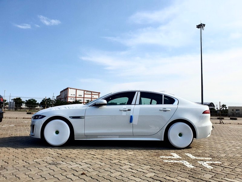 Jaguar XE được nâng cấp nhiều về ngoại thất, khiến cho xe sở hữu nhiều nét mang đậm chất thể thao.
