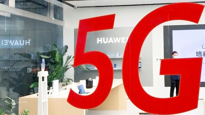 Chính phủ Mỹ cho phép các công ty trong nước hợp tác với Huawei, phát triển mạng viễn thông 5G - Ảnh: Getty