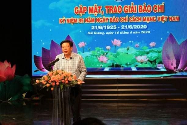 Ủy viên Ban thường vụ Tỉnh ủy- Trưởng Ban tuyên giáo Tỉnh ủy Nguyễn Quang Phúc phát biểu tại buổi gặp mặt
