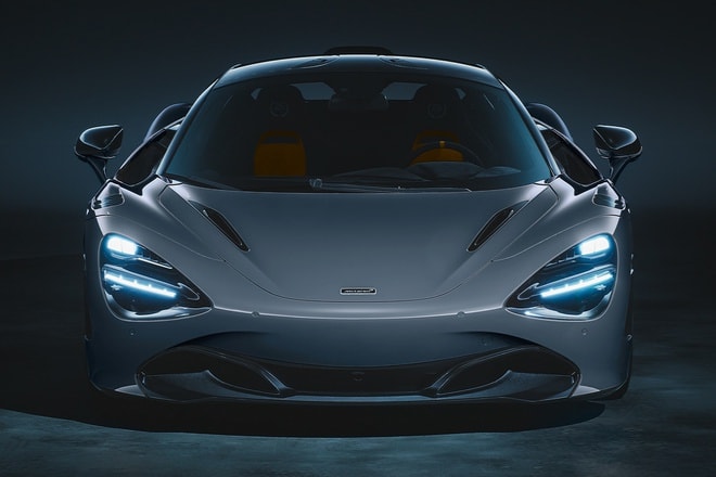 Xe có 2 tùy chọn màu xám Sarthe Grey và màu cam McLaren Orange.