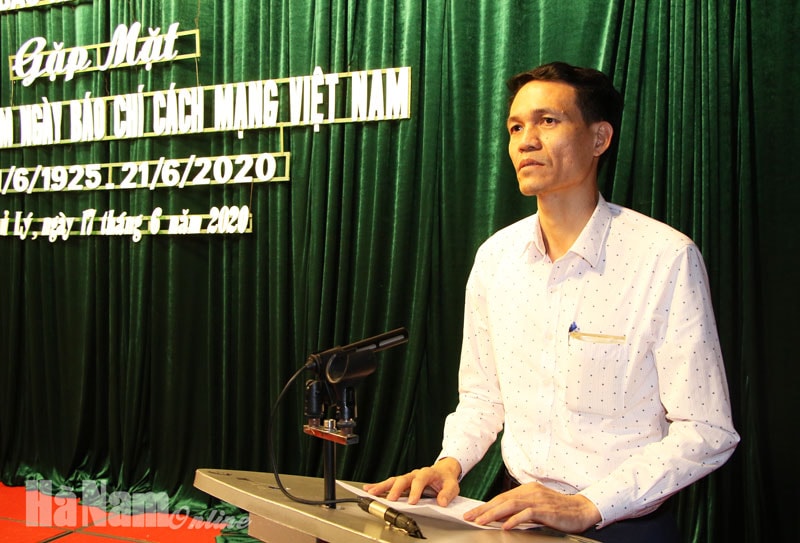 Ông Lê Hồng Kỳ, TUV, Tổng Biên tập Báo Hà Nam, Chủ tịch Hội Nhà báo tỉnh phát biểu tại buổi lễ(ảnh:baohanam).