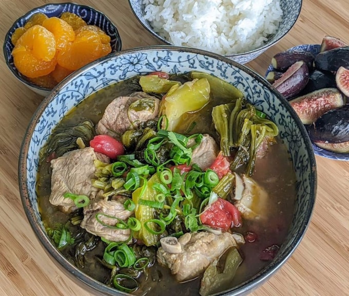Canh dua