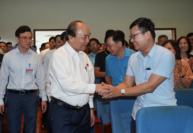 Thủ tướng Nguyễn Xuân Phúc với cử tri quận Ngô Quyền, thành phố Hải Phòng. Ảnh: VGP