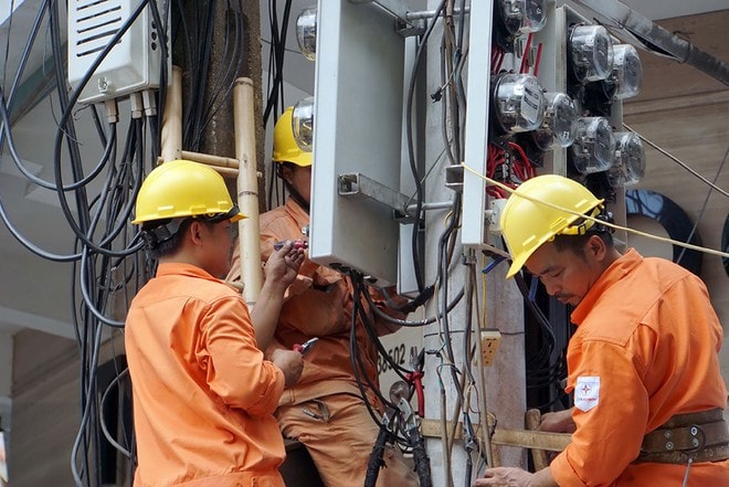 Nhiều hộ sử dụng điện liên tục phản ảnh tình trạng tiền điện tăng đột biến. Ảnh minh hoa.