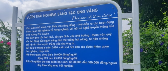 Bảng giới thiệu công trình và giá dịch vụ khi vào tham quan