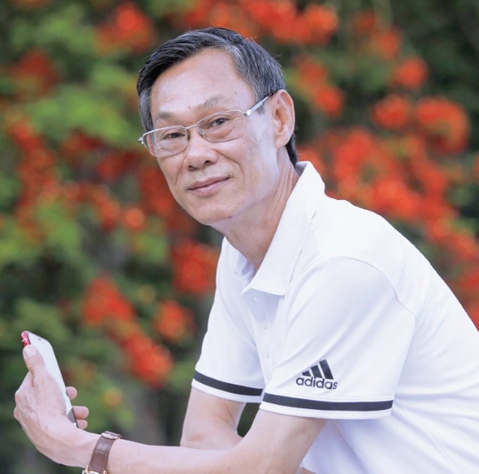 Nhà báo Ngọc Niên - Chủ biên cuốn sách.