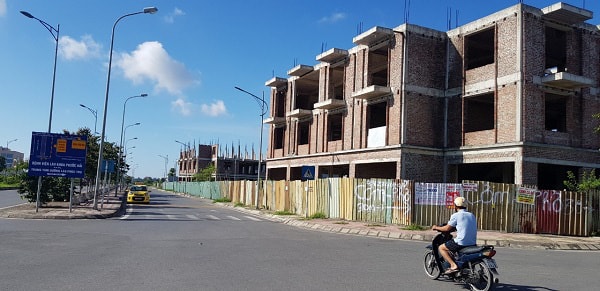 Dãy shophouse nằm trong dự án được xây dựng từ năm 2017.