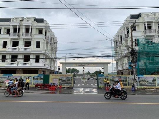 Khu nhà ở Thương mại Phú Uy Khang là dự án bất động sản được đầu tư bài bản, năng lực thi công tốt, thân thiện môi trường, đầy đủ tiện ích mới đáp ứng được những yêu cầu của người tiêu dùng hiện nay tại tỉnh Bình Dương.