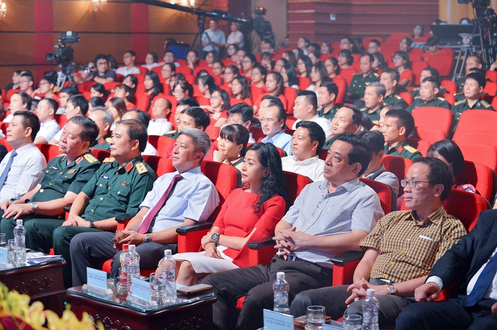 Các đại biểu tham dự buổi Tọa đàm