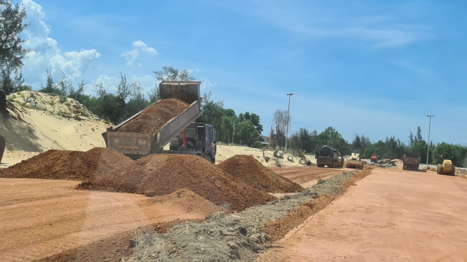 Trách nhiệm của các cơ quan quản lý nhà nước ở đâu khi báo chí phản ánh mới vào cuộc? Ảnh chụp trưa ngày 9/6/2020