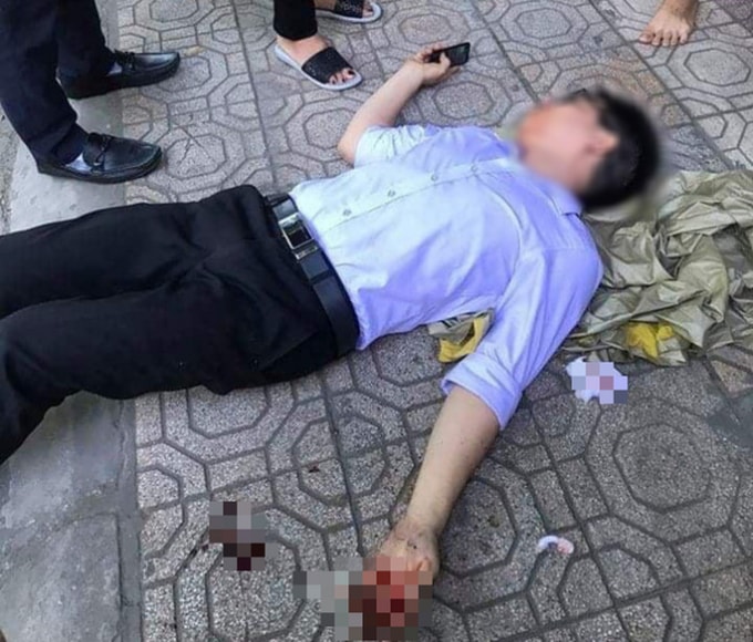 Ông V.V.P (31 tuổi), công chức tư pháp làm việc tại phường Lê Hồng Phong, TP Thái Bình bị hành hung khi đang đi đón con. Ảnh: Trọng Đức.