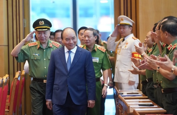 Thủ tướng Nguyễn Xuân Phúc cùng các đồng chí lãnh đạo Bộ Công an tham dự Hội nghị. Ảnh: VGP
