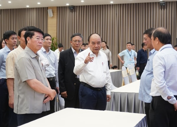 Thủ tướng kiểm tra công tác chuẩn bị Hội nghị Cấp cao ASEAN lần thứ 36. Ảnh: VGP