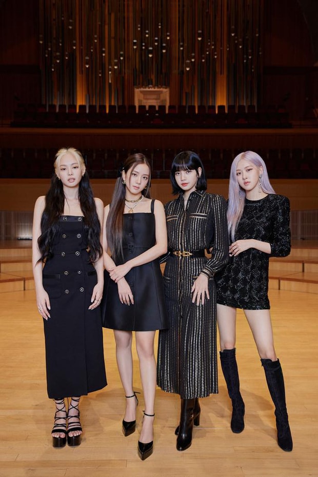 Tạo hình của BLACKPINK đang là chủ đề nóng trên mạng xã hội