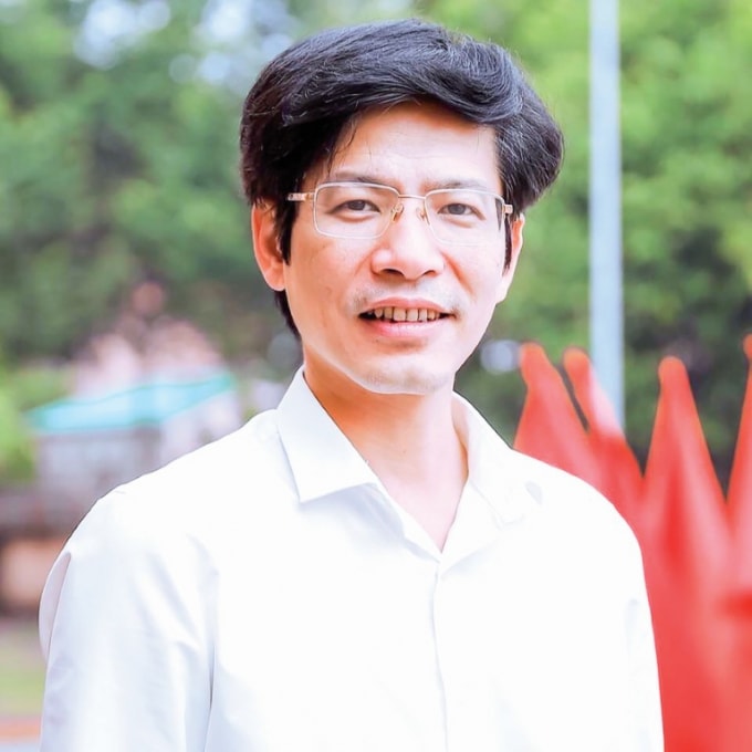 Nhà báo Phạm Văn Báu - Tổng biên tập Báo Thanh Hóa.
