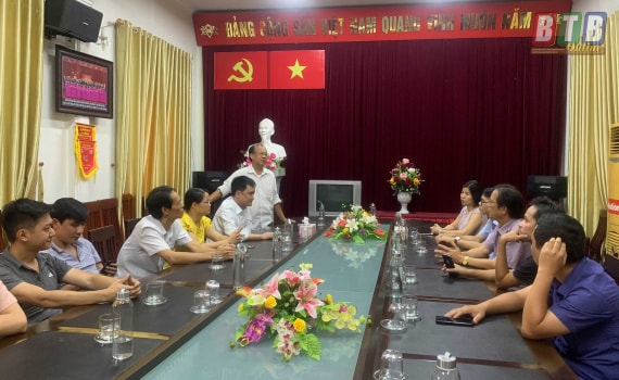 Báo Hòa Bình và Báo Thái Bình trao đổi, học tập kinh nghiệm làm báo đa phương tiện(ảnh: baothaibinh).