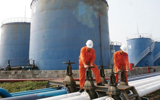 Giá xăng dầu hôm nay tiếp tục đà giảm do COVID-19 lây lan rộng trên toàn cầu. Ảnh minh họa.
