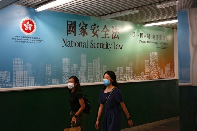 Một quảng cáo do chính phủ tài trợ quảng bá luật an ninh quốc gia mới ở Hồng Kông. Ảnh: Reuters