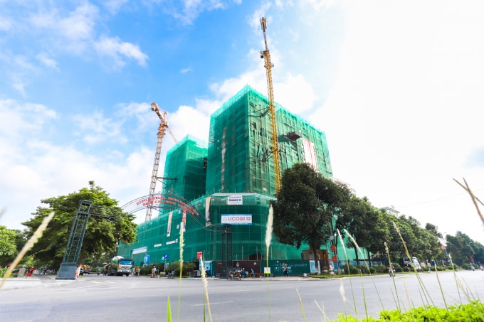 Dự án Lotus Central tọa lạc trên đường Lý Thái Tổ cất nóc vào ngày 28/6 vừa qua.