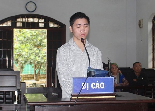 Bị cáo Mùa A Chớ tại phiên tòa.