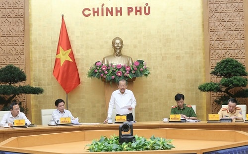 Hội nghị trực tuyến toàn quốc sơ kết công tác bảo đảm trật tự ATGT 6 tháng đầu năm 2020. Ảnh: VGP