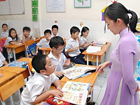 Giáo viên tiểu học. Ảnh minh họa.