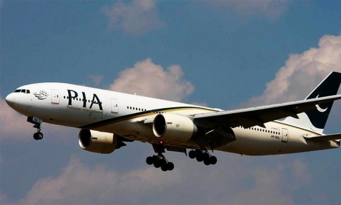 EU ra lệnh cấm khai thác vận tải với hãng hàng không dân dụng Pakistan (PIA) sau gian lận bằng giả - Ảnh: Reuters