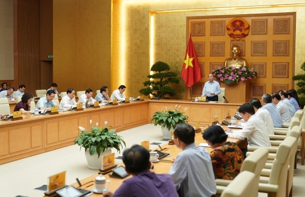 Thủ tướng Nguyễn Xuân Phúc chủ trì phiên họp. Ảnh: VGP