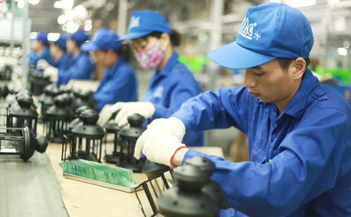 Doanh nghiệp có thêm cơ hội tiếp cận vay gói 16.000 tỉ trả lương cho người lao động. Ảnh: TL