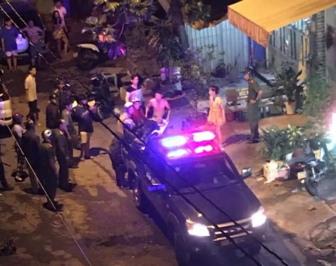 Lực lượng chức năng đã có mặt tại hiện trường để điều tra, làm rõ vụ việc.