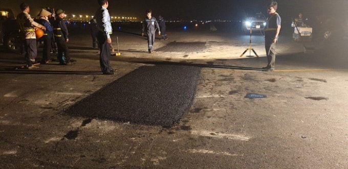 Sân bay Nội Bài đang đóng cửa 1 đường băng để sửa chữa, nâng cấp. Ảnh: TL.