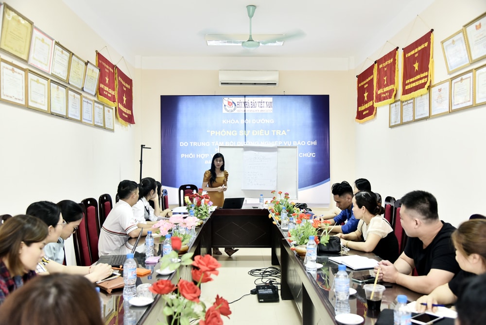 Lớp bồi dưỡng nghiệp vụ Báo chí(ảnh: baobackan).