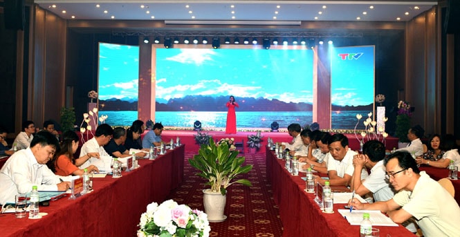 Các đại biểu dự hội nghị sơ kết(ảnh: baotuyenquang).