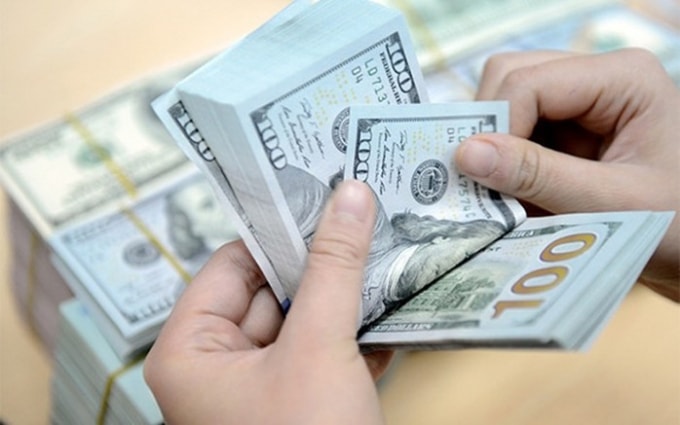 Đồng USD giảm trong bối cảnh các nhà đầu tư thận trọng trước tình hình dịch bệnh diễn biến phức tạp. Ảnh minh họa.