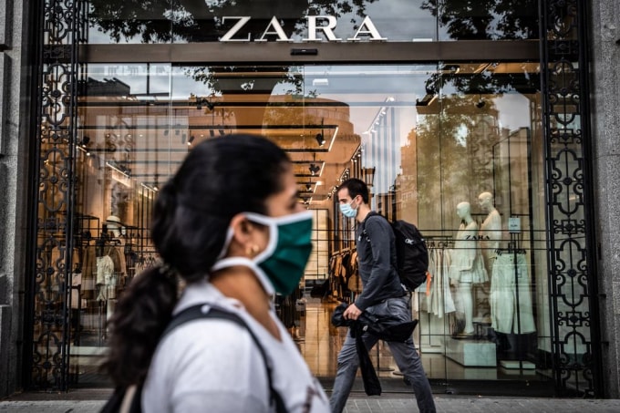 Zara đóng 1.200 cửa hàng bán quần áo vì Covid-19. Ảnh: TL